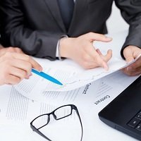 Установлены особенности увеличения цены договора на проведение капремонта общего имущества в МКД в 2021 году