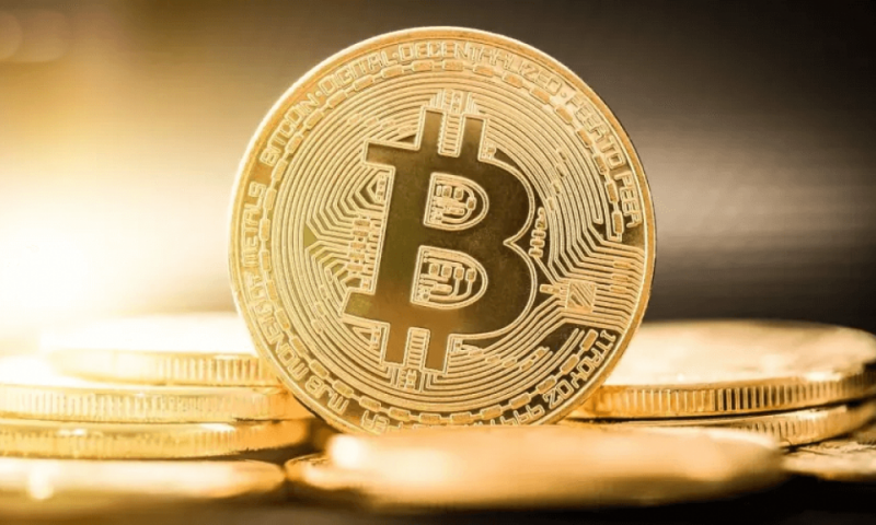 Биткоин опустился ниже 71 000 долларов на фоне ухудшения ситуации с технологическим рынком, основанным на ИИ