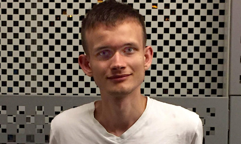 Виталик Бутерин продал 17 000 ETH на фоне падения курса эфира на 37%